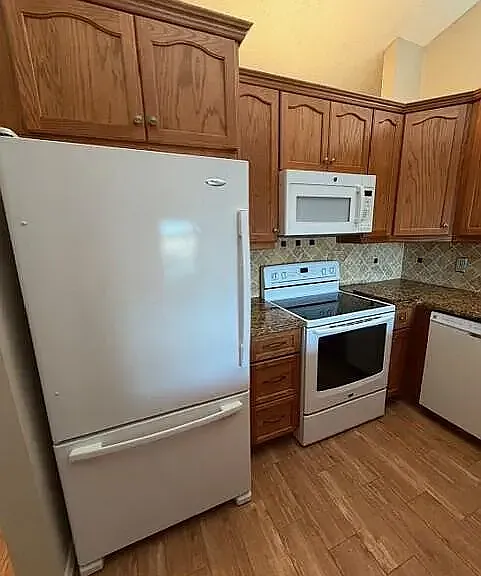106 Freedom Ct — Photo 4