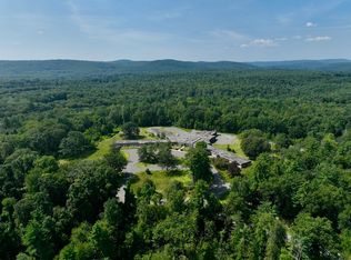 222 River Rd #F320A52C6, Leeds, MA 01053