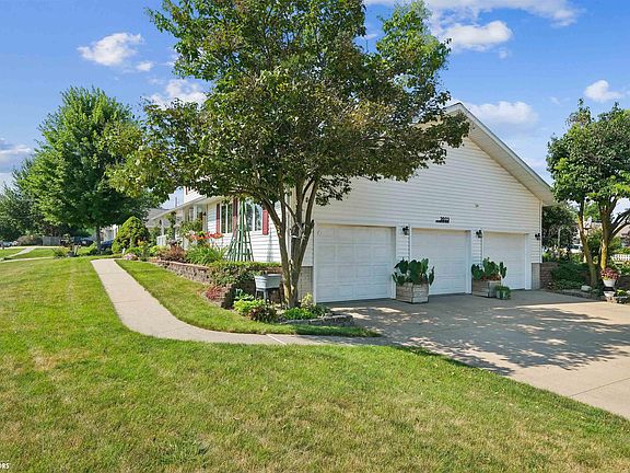 2nd image of 2023 Edgebrook Dr