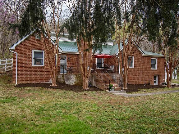 2nd image of 4268 Seneca Hollow Rd
