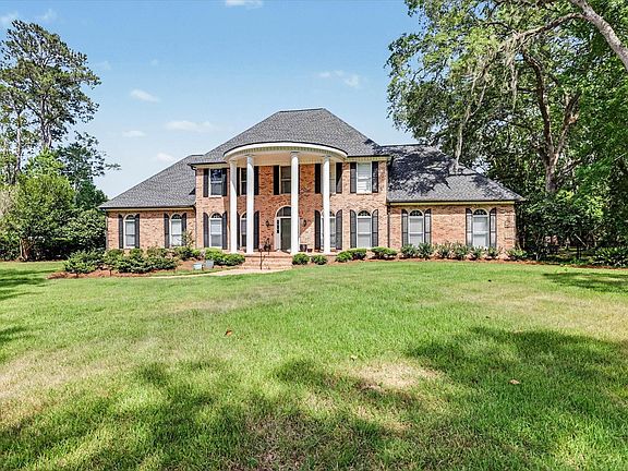 3rd image of 998 Rosebay Ct