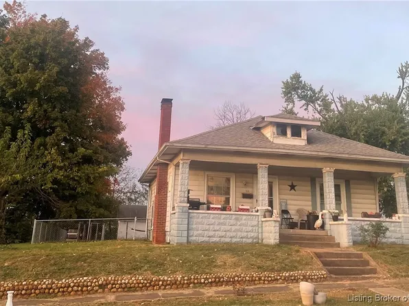 102 Tucker Street, Salem, IN 47167