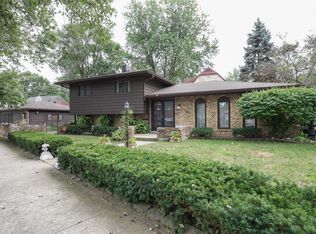 3241 S Schultz Dr, Lansing, IL 60438