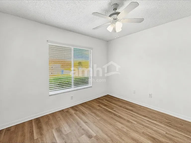 11806 Brenford Crest Dr — Photo 12