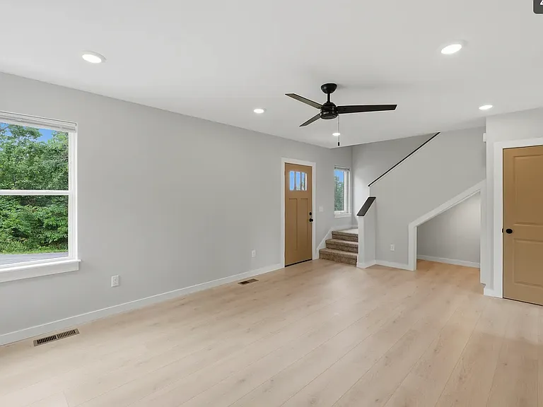 14 Marisco Ln — Photo 4