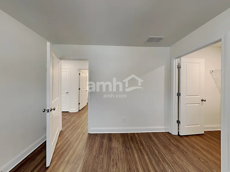 7062 Creeksong Dr — Photo 17