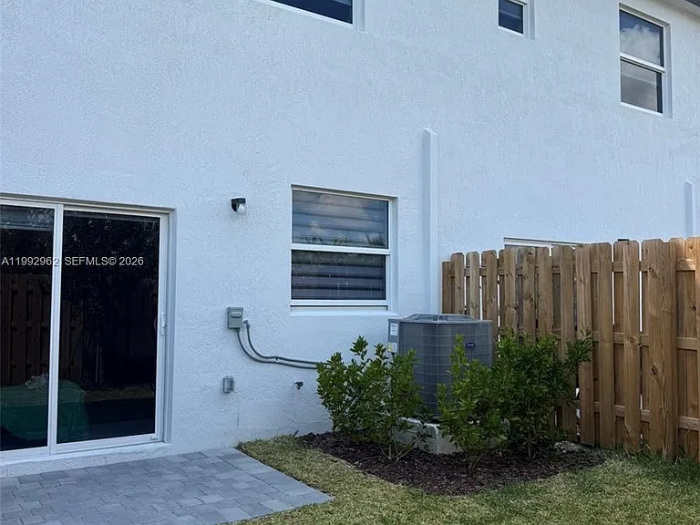 27687 SW 155th Ct #27687 — Photo 13