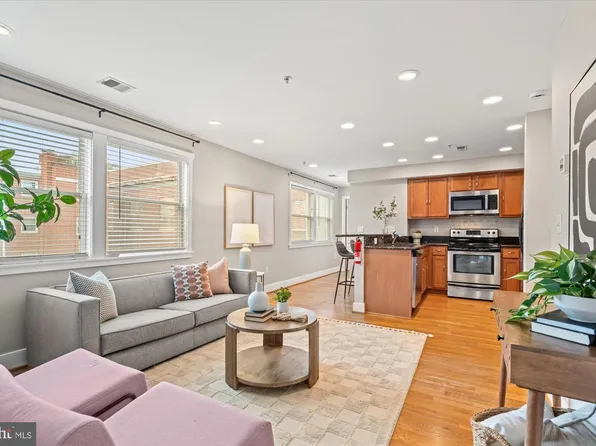 1628 C St SE APT 202, Washington, DC 20003
