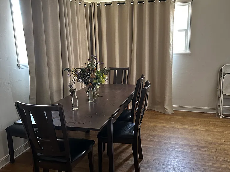 4940 College Ave — Photo 2