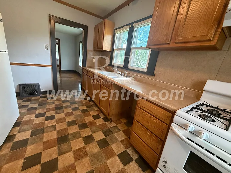 136 S Griffin St — Photo 7