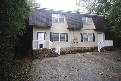 1st image of 99 E Pine St