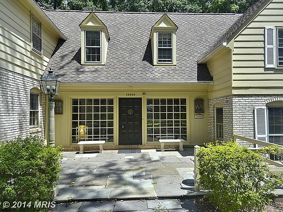 5th image of 10905 Burbank Dr