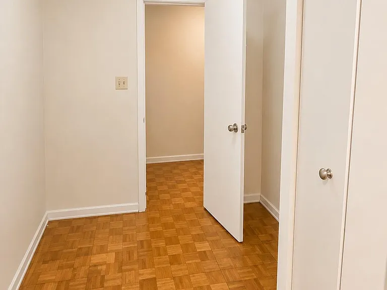 224 W Rittenhouse Sq #30-2003 — Photo 3