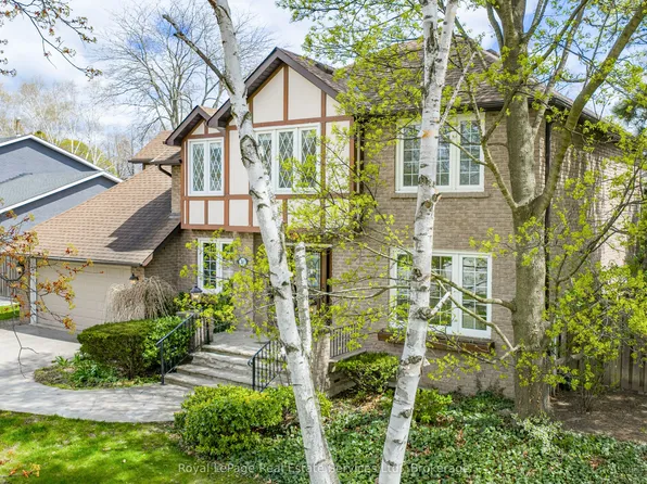 2082 Mississauga Rd, Mississauga, ON L5H 2K6