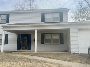 7 Indiana Rd, Somerset, NJ 08873