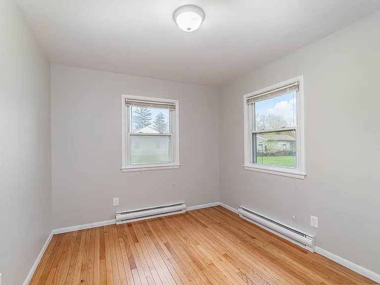 3230 Pasadena Pl — Photo 14