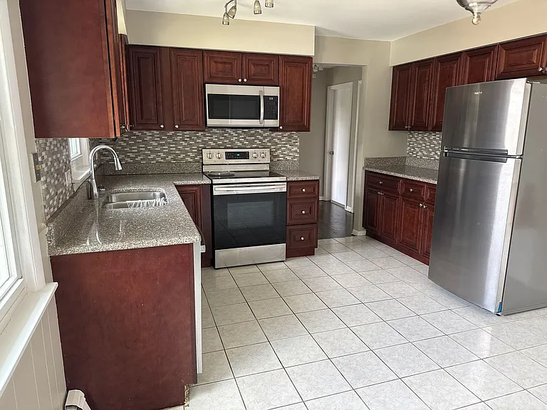 16W780 57th Ct — Photo 47