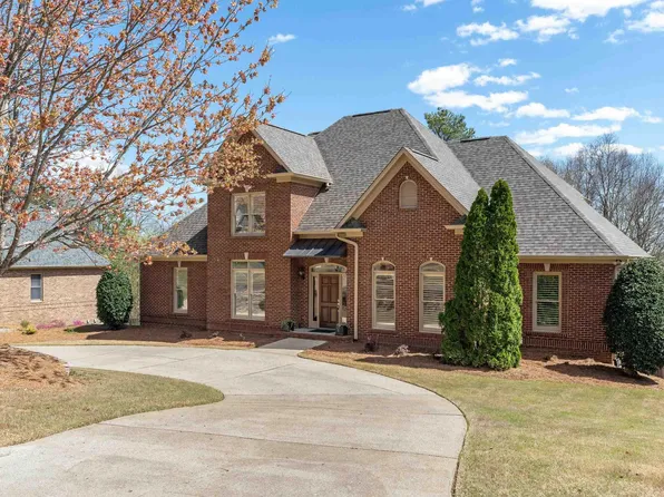 383 Vick Cir, Trussville, AL 35173