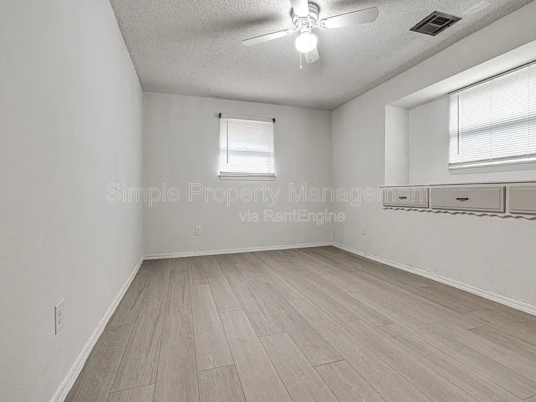3305 Neighbors Ln — Photo 13