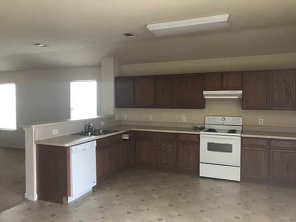 5th image of 203 Arrowhead Dr