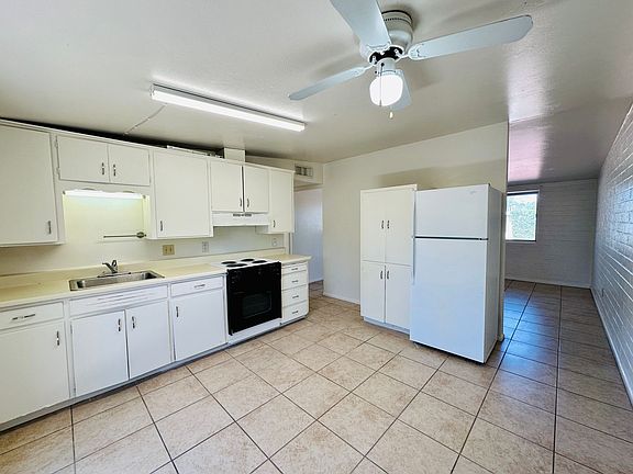 4th image of 1401 E Adelaide Dr #15