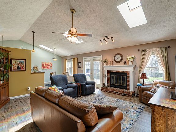 4th image of 7532 Allenwood Ct