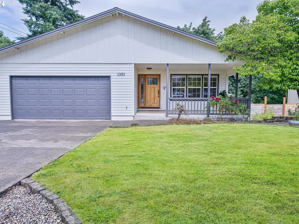1303 Beaver Ln, Oregon City, OR 97045