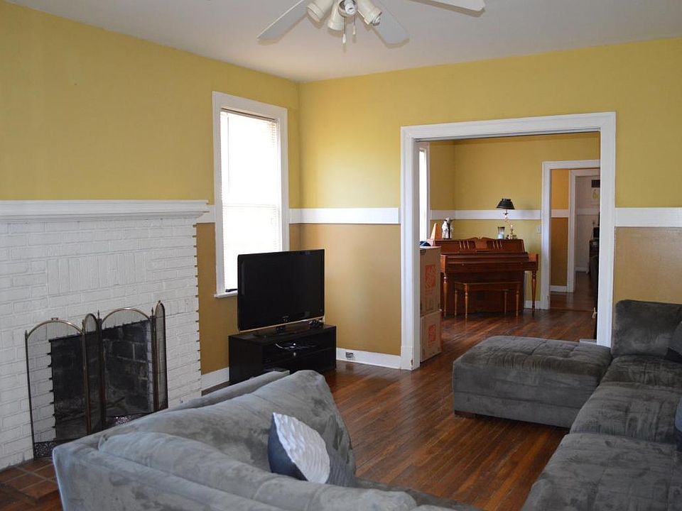 1st image of 2654 Dellwood Ave