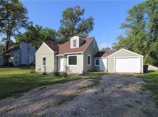 7010 SW 15th St, Des Moines, IA 50315