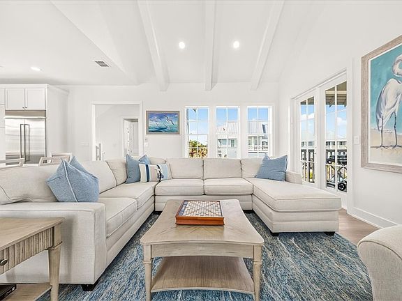 4th image of 301 S Shore Dr
