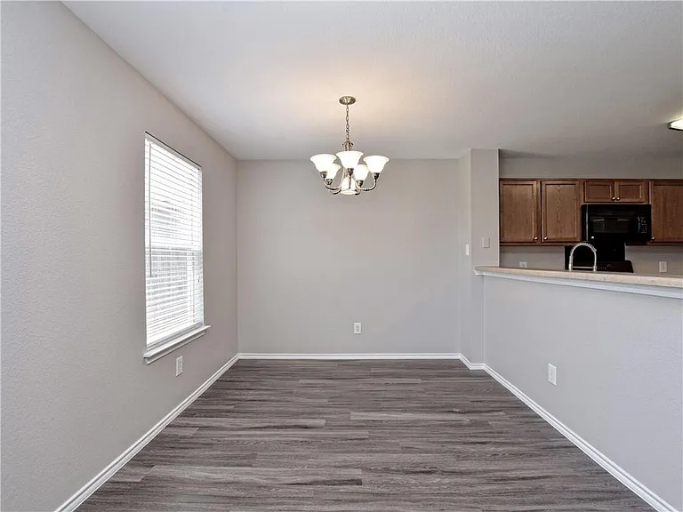 1172 Shadow Creek Blvd — Photo 10