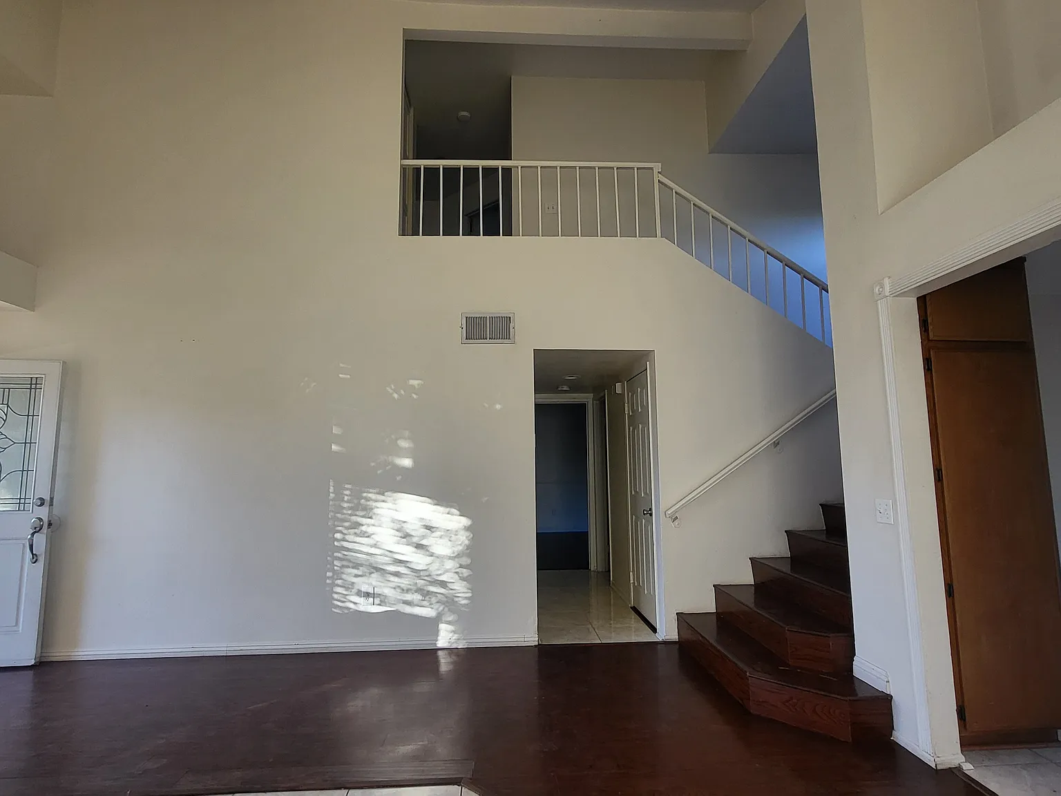 4 bed, 1561 sqft, $3,000 — Photo 2