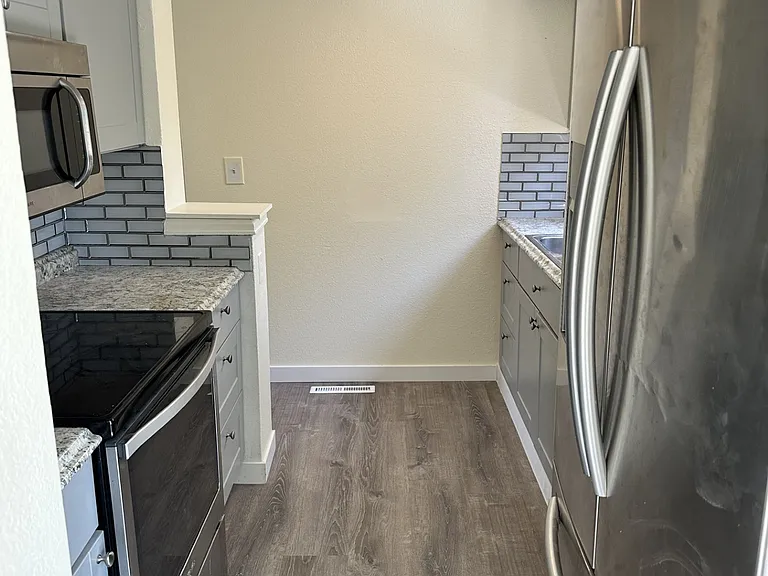 6884 S Dexter St — Photo 4