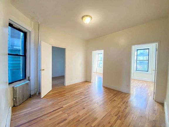 4th image of 621 Metropolitan Ave #7D