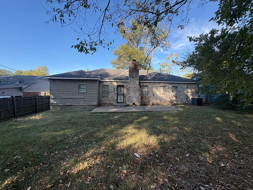 3694 Hanna Dr