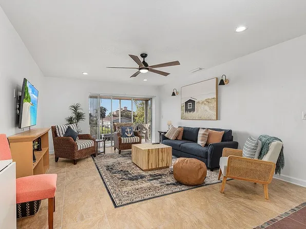 1120 SE 46th St APT 2B, Cape Coral, FL 33904