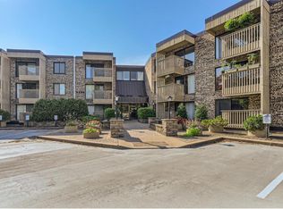 9400 Old Cedar Ave S APT 105, Bloomington, MN 55425