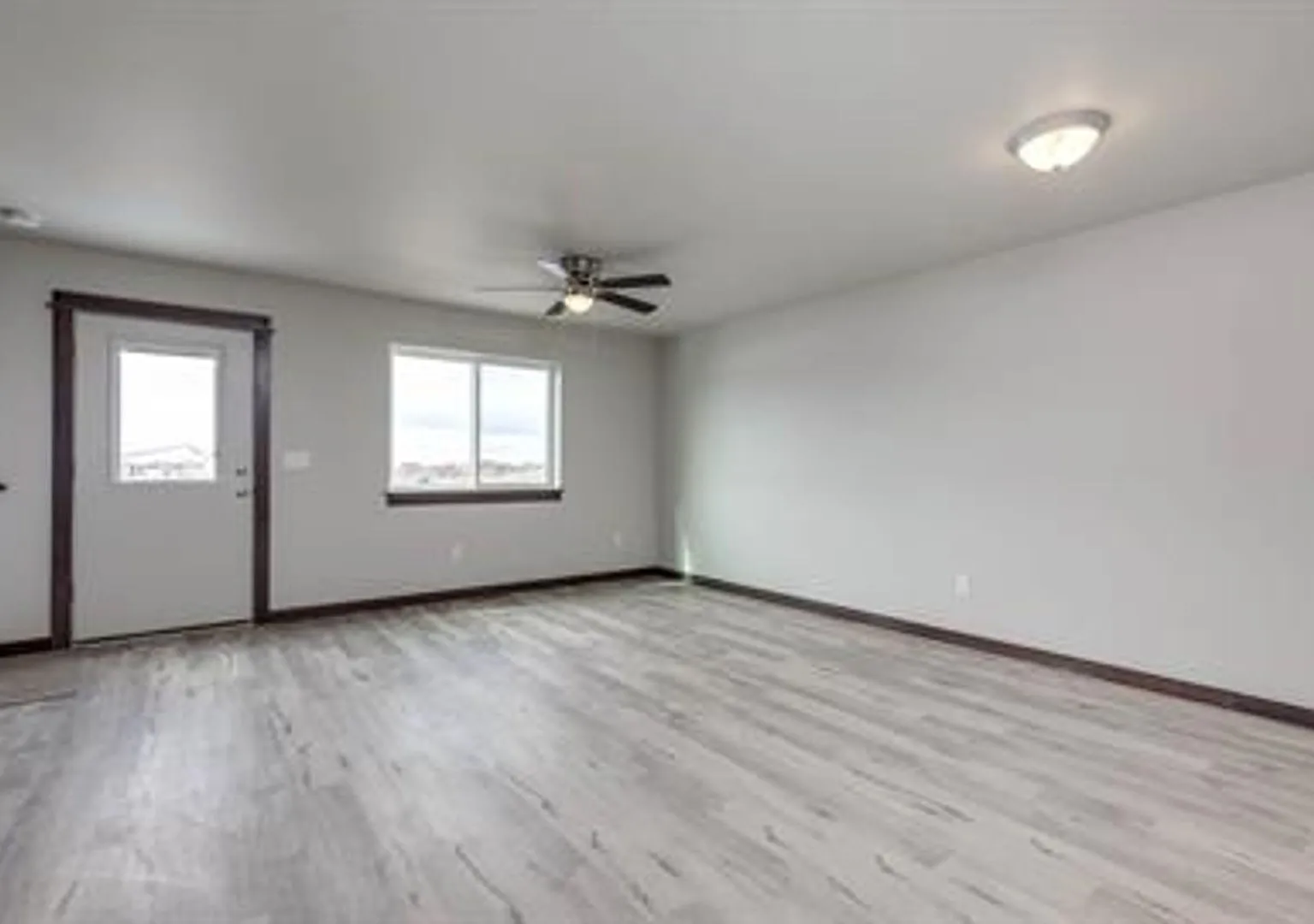 1307 Westwood Circle — Photo 4