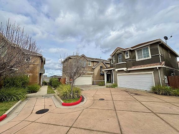3rd image of 233 Kapalua Bay Cir