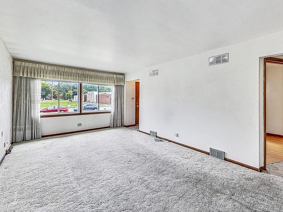 3rd image of 11408 S Avenue H