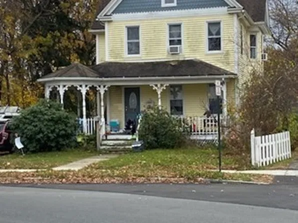 55 Columba St, Chicopee, MA 01020