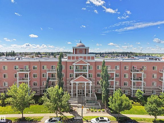 4th image of 263 Macewan Rd SW #106