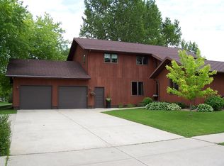 2108 25 1/2 Ave S, Fargo, ND 58103