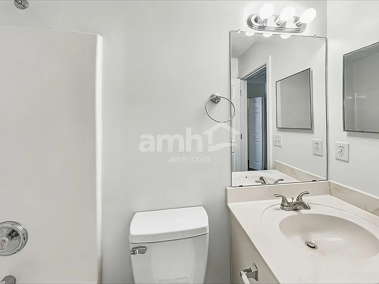 8836 Laurel Run Dr — Photo 13