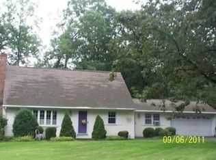 3 Ruth Dr, Wilbraham, MA 01095