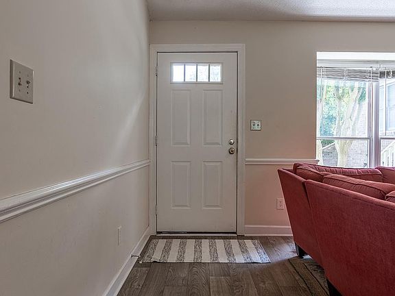 3rd image of 500 W Woodcroft Pkwy APT 8B