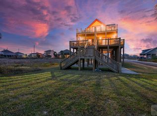 801 West Ln, Crystal Beach, TX 77650
