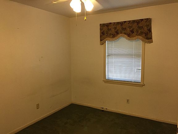 5th image of 3123 Vine Dr