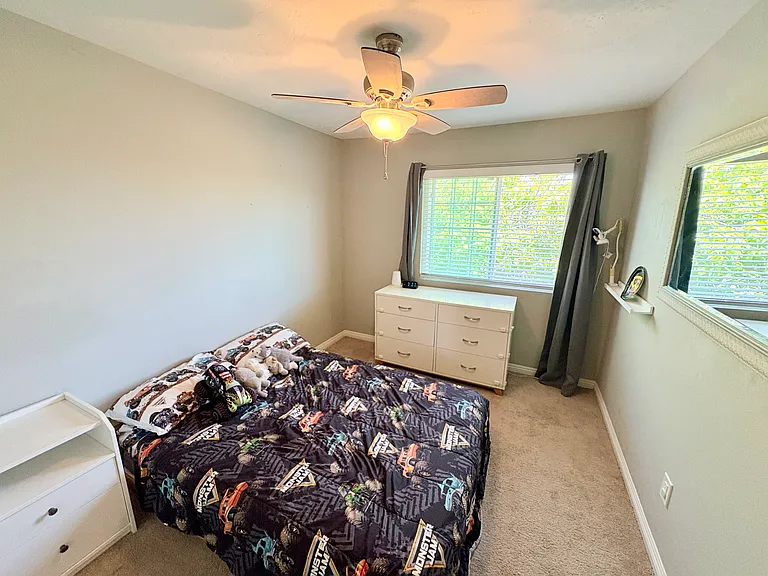 2035 Grove Ave — Photo 12