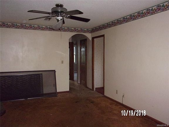 4th image of 946 Willow Oaks Dr